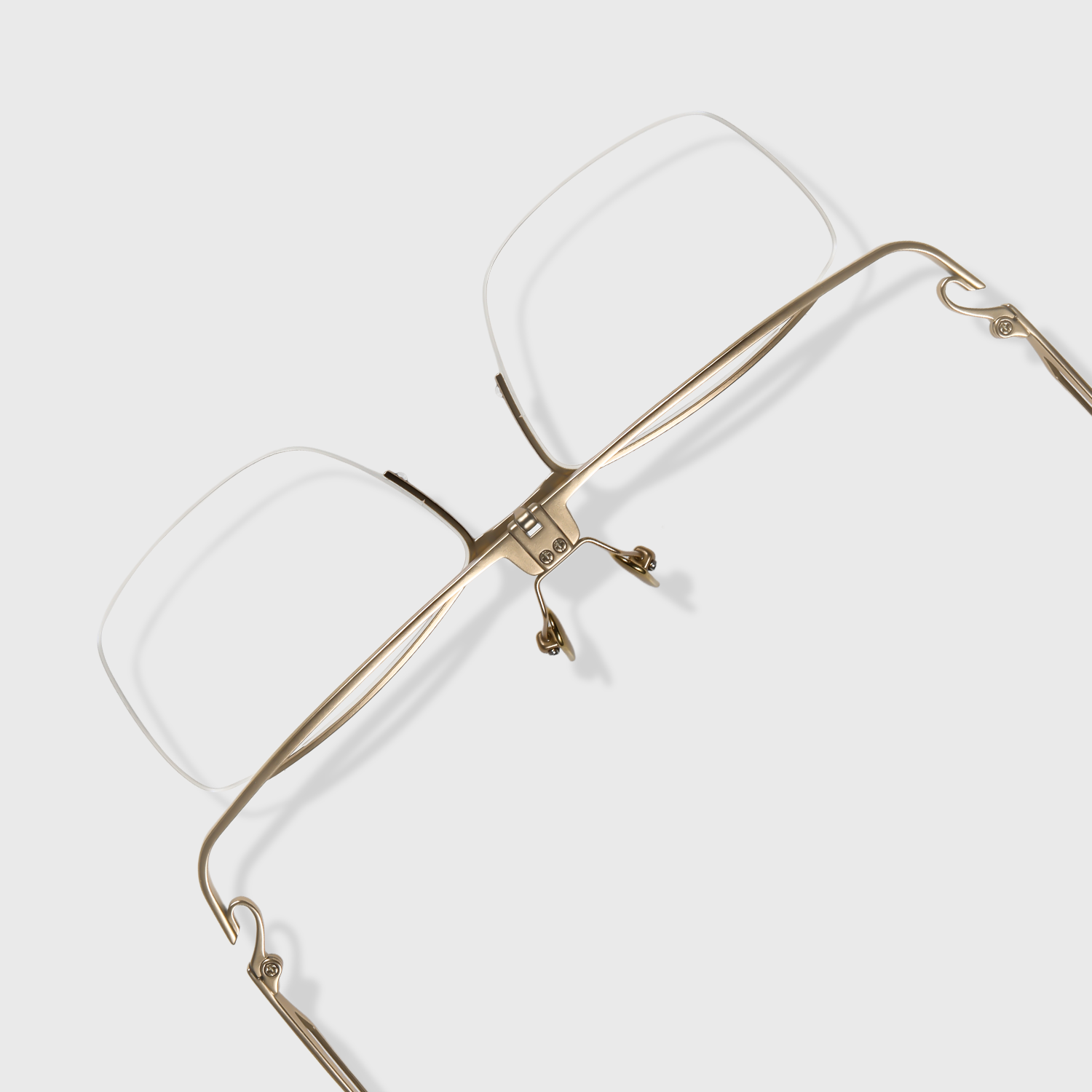 Maya -Titanium 180° Flippable